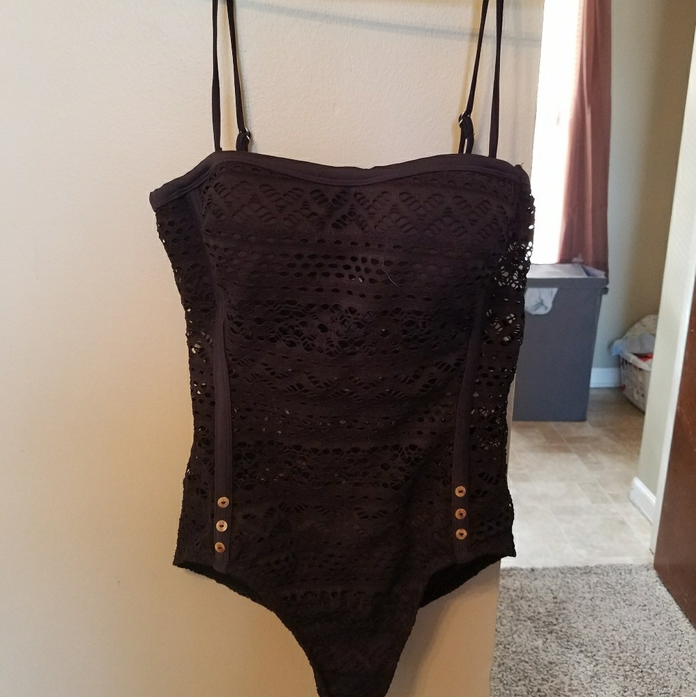 Swim suit